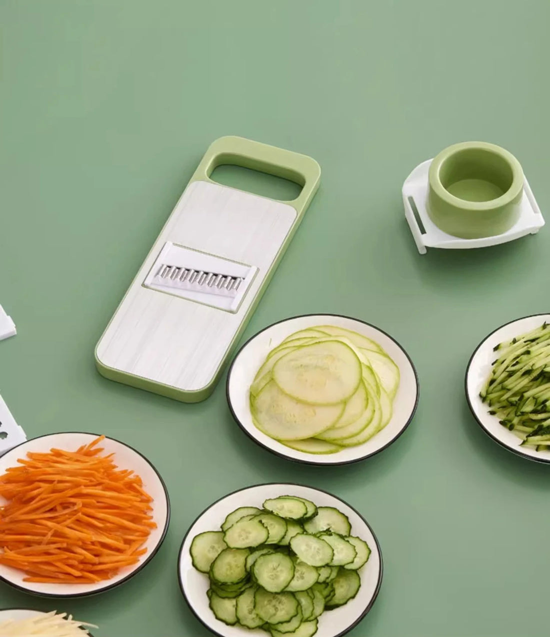 5-in-1 Multifunctional Vegetable Cutter & Slicer – Manual Kitchen Mandoline, Potato Shredder, Carrot Grater, Garlic Slicer & Safe Hand Guard Food Prep Tool